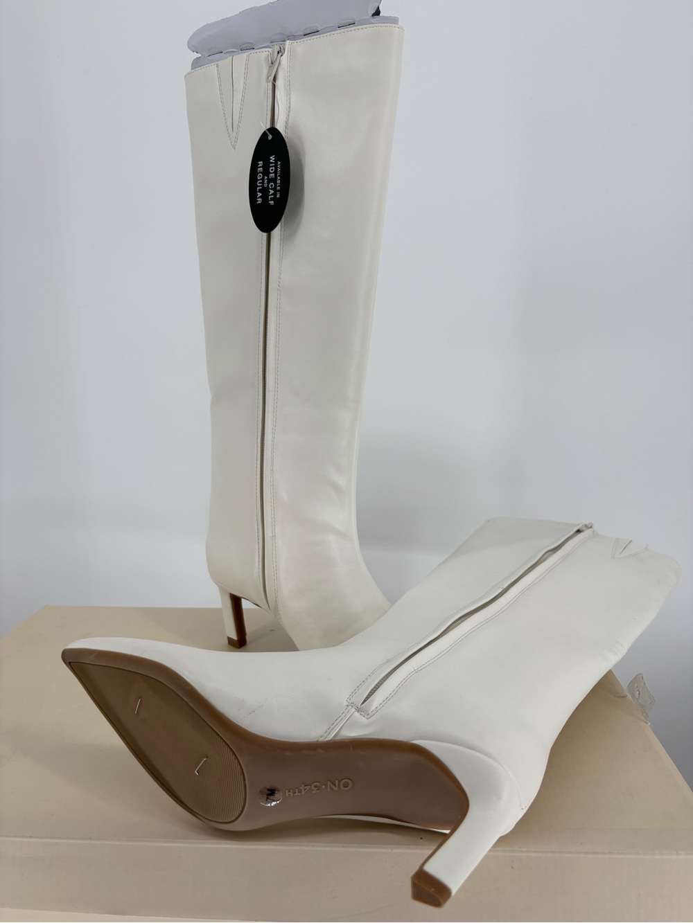 New ON 34th RACHELLEPWhite Knee-High Pointed Toe Boots Size 7M - Picture 4 of 5